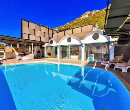 Villa Adora 1