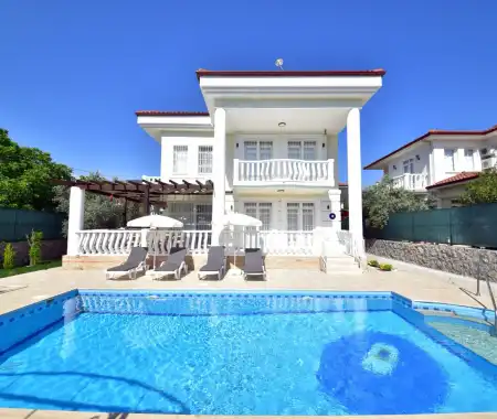 Villa Alya Üzümlü