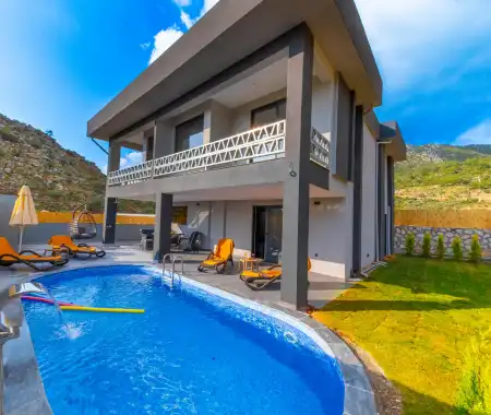 Villa Aura