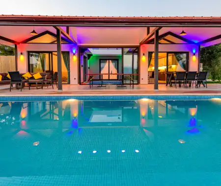 Villa Corner | Fethiye Yeşilüzümlü Havuzlu Jakuzili Kiralık Villa