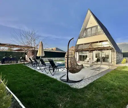 Villa Leyla