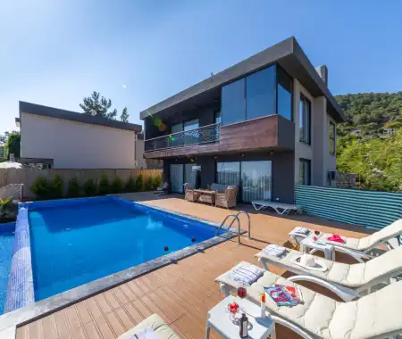 Villa Paragon