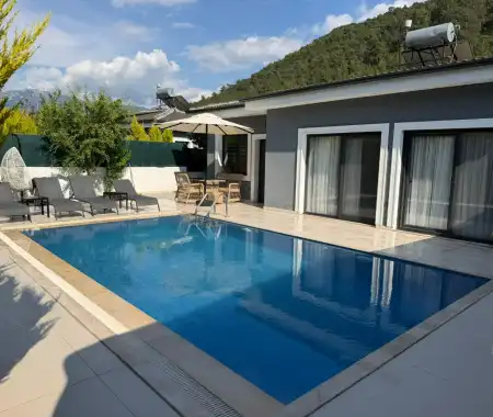 Villa Lora 2