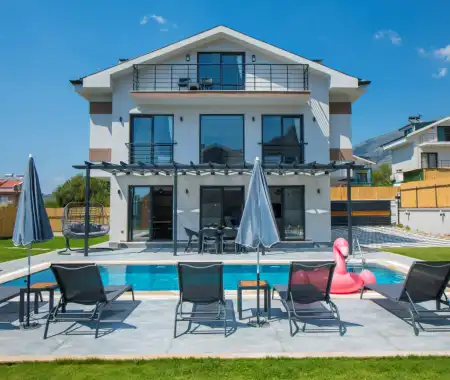 Villa Strawberry 2