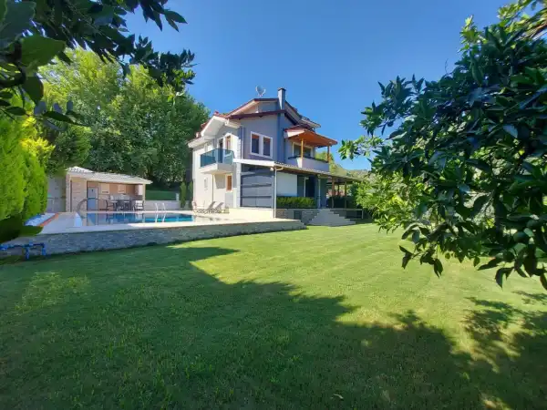 Villa Amour İnlice