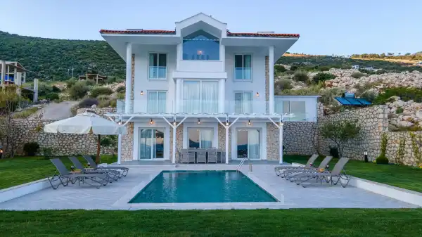 Villa Elena Beyaz 2
