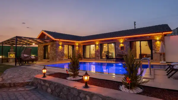 Villa Lirik