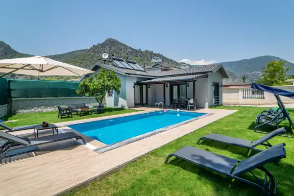 Villa Clove Pink